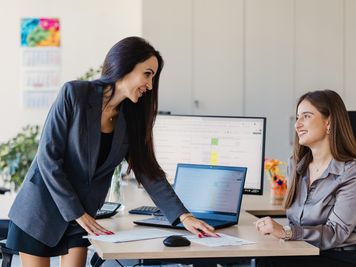 колеги от счетоводство и финанси