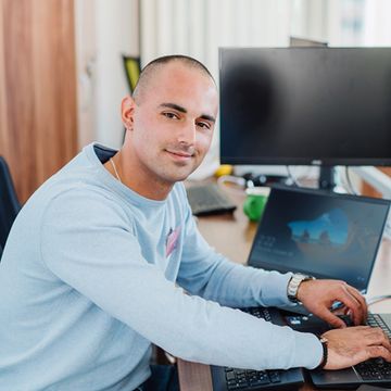 Колега от ИТ отдел