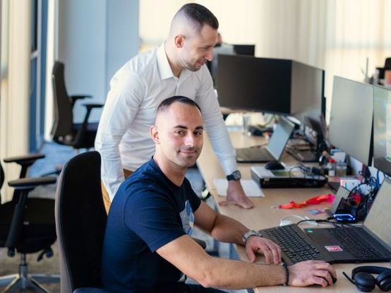 Колеги от ит