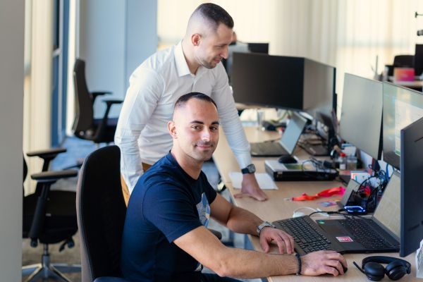 Колеги от ит